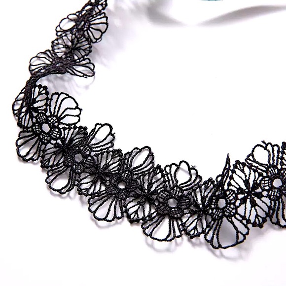 ⚜️𝟯𝟬%𝗢𝗙𝗙 𝗯𝘂𝗻𝗱𝗹𝗲𝘀 𝟯+⚜️ NEW Wide Lace Floral Thick Choker - Picture 8 of 14